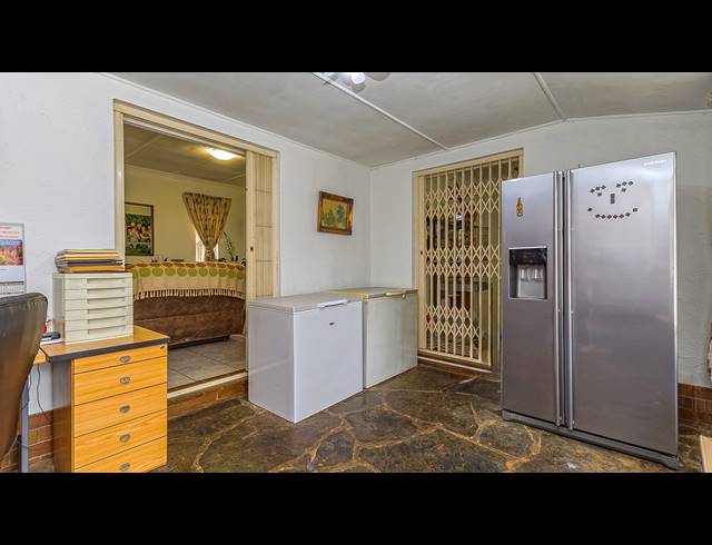 5 BEDROOM HOUSE FOR SALE IN GILLITTS